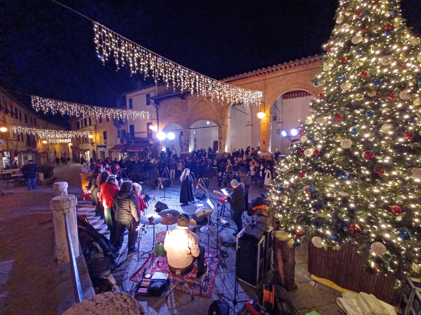 Il Natale di Montalcino si accende anche nei borghi con canti, laboratori natalizi e giochi della tradizione