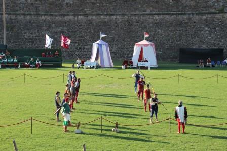 Montalcino è pronta per celebrare la 66 Sagra del Tordo e la sfida tra gli arcieri dei quattro quartieri